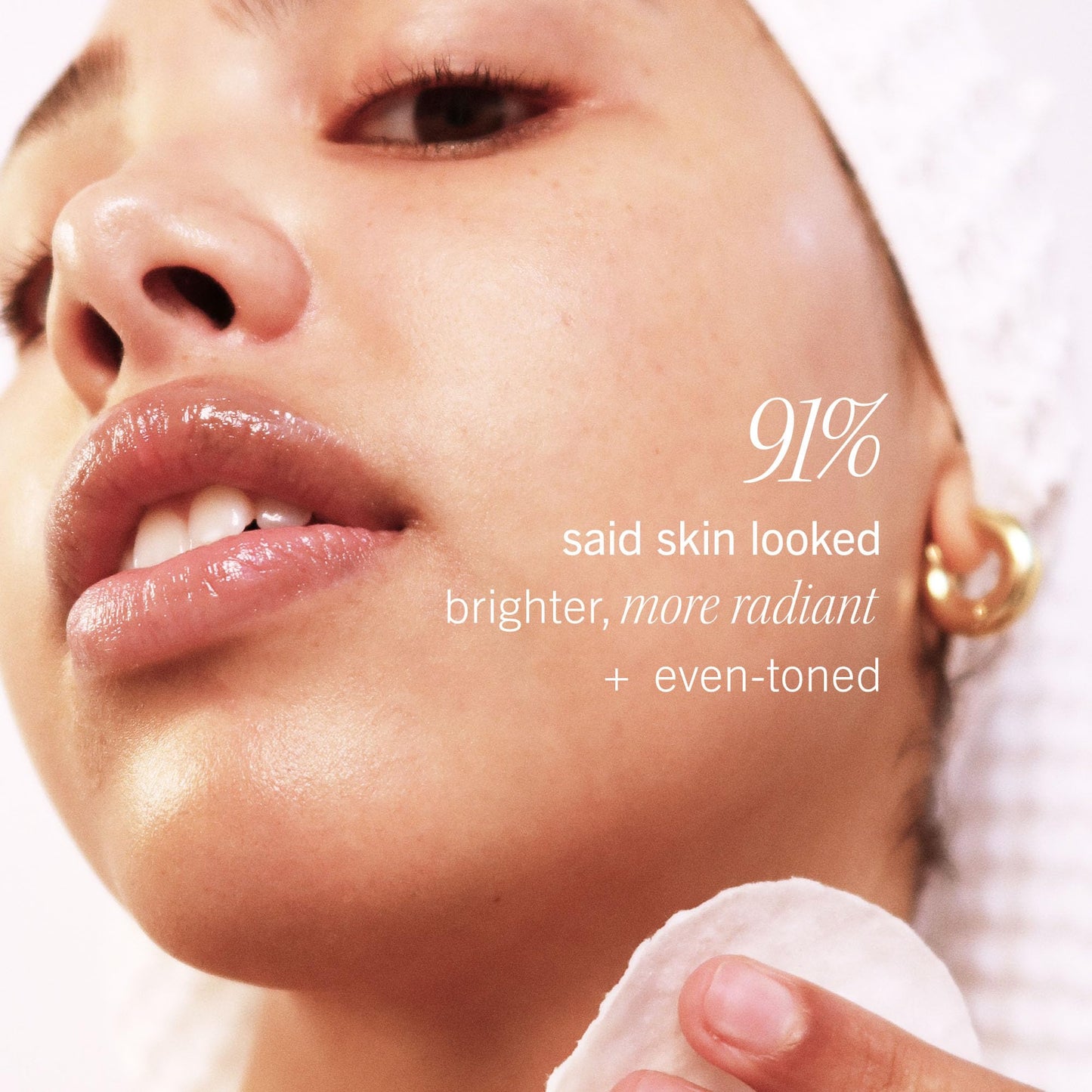 First Aid Beauty - Facial Radiance Pads with Glycolic & Lactic Acids, Daily Exfoliating Pads